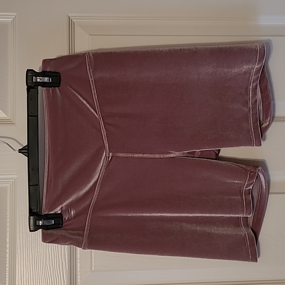 PINK VS Velour Bike Shorts NWOT - Picture 5 of 12